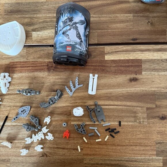 Vintage 2003 Lego Bionicle #8588 RAHKSHI KURAHK (45 pieces) Open Box READ - Picture 10 of 10